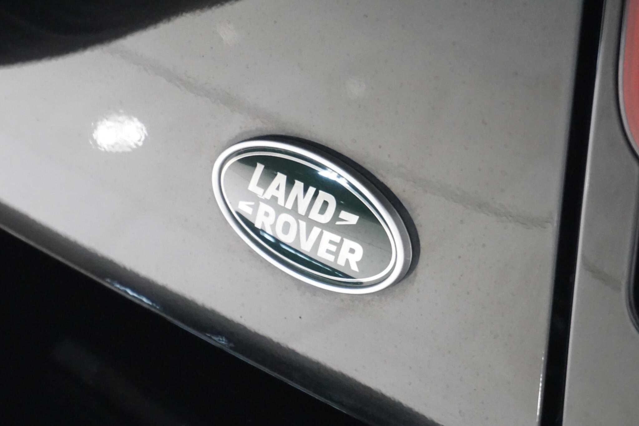 Land Rover Defender 110 3.0 D300 MHEV HSE SUV 5dr Diesel Auto 4WD Euro 6 (s/s) (300 ps)